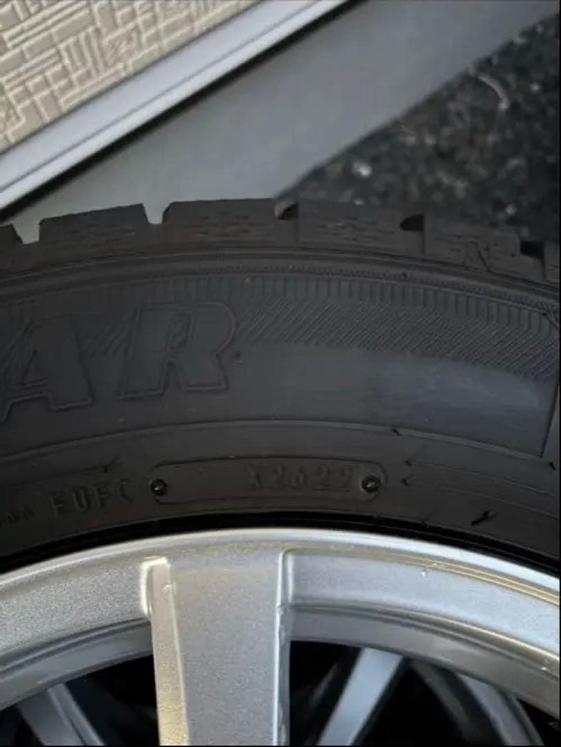 スタッドレスタイヤ ダンロップGOODYEAR ICENAVI