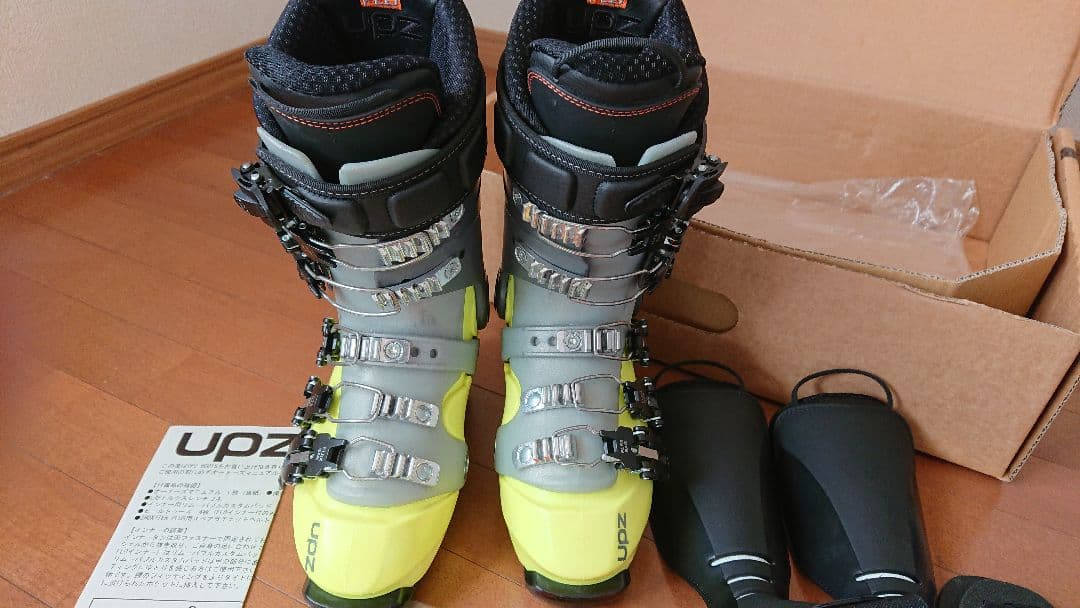 upZ スノーボードブーツ