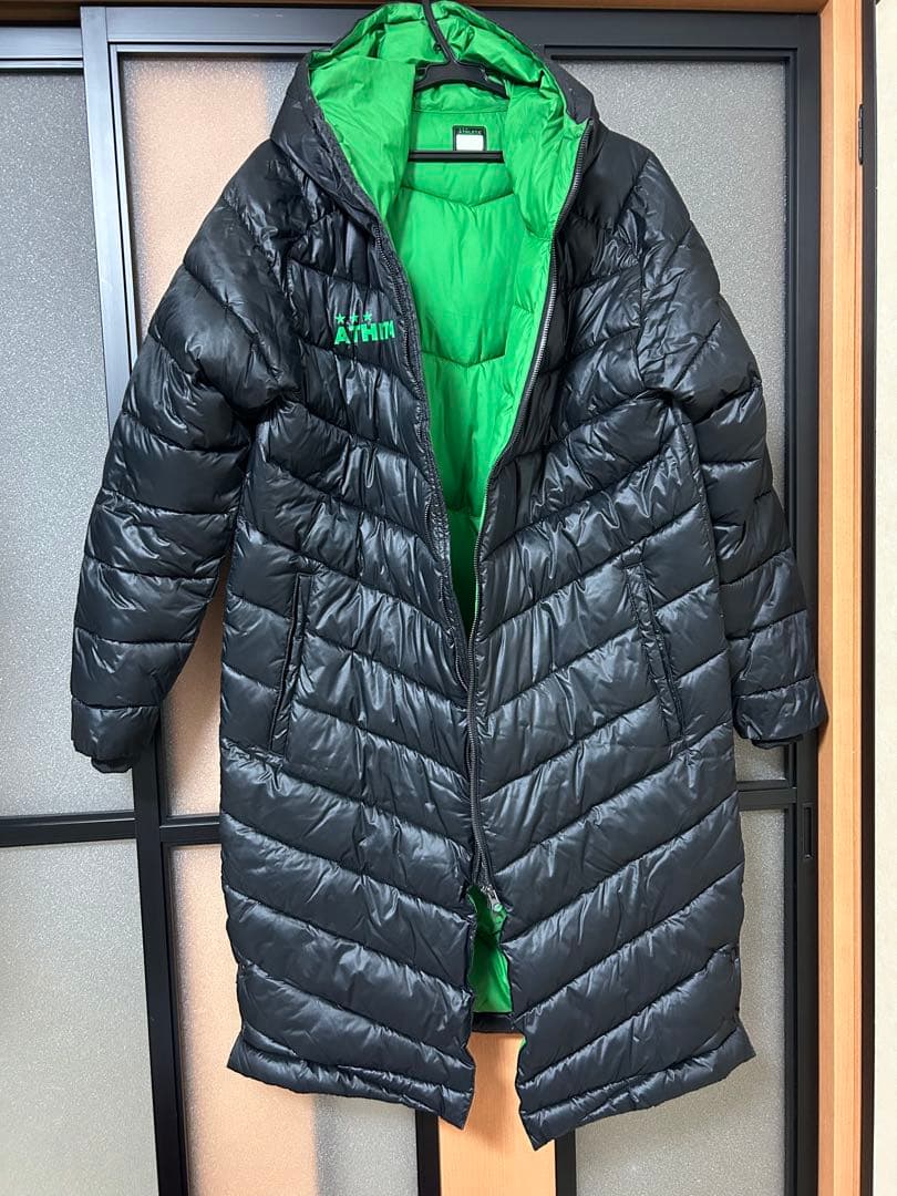 ATHLITA ベンチコート ブラック/グリーン