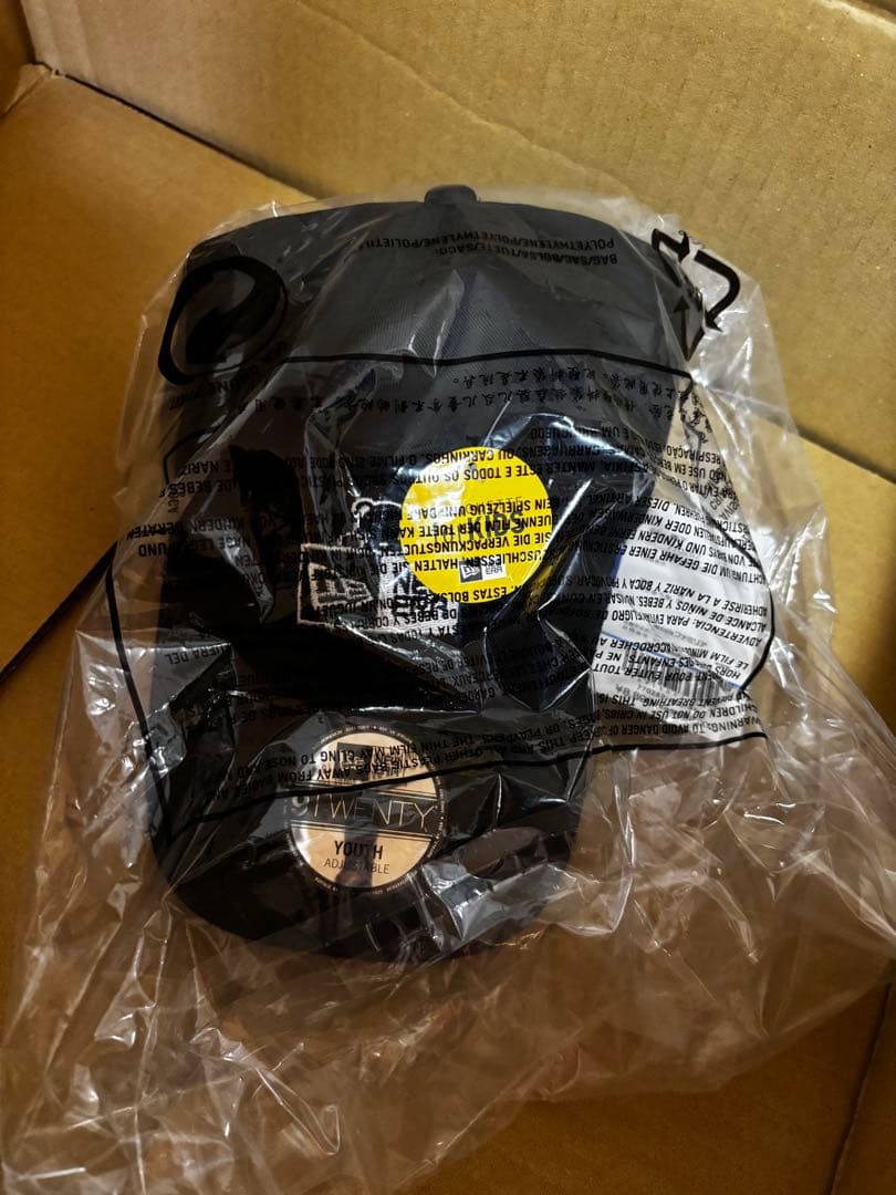 定価以下　新品　帽子（KIDS）〈NEW ERA® × familiar〉