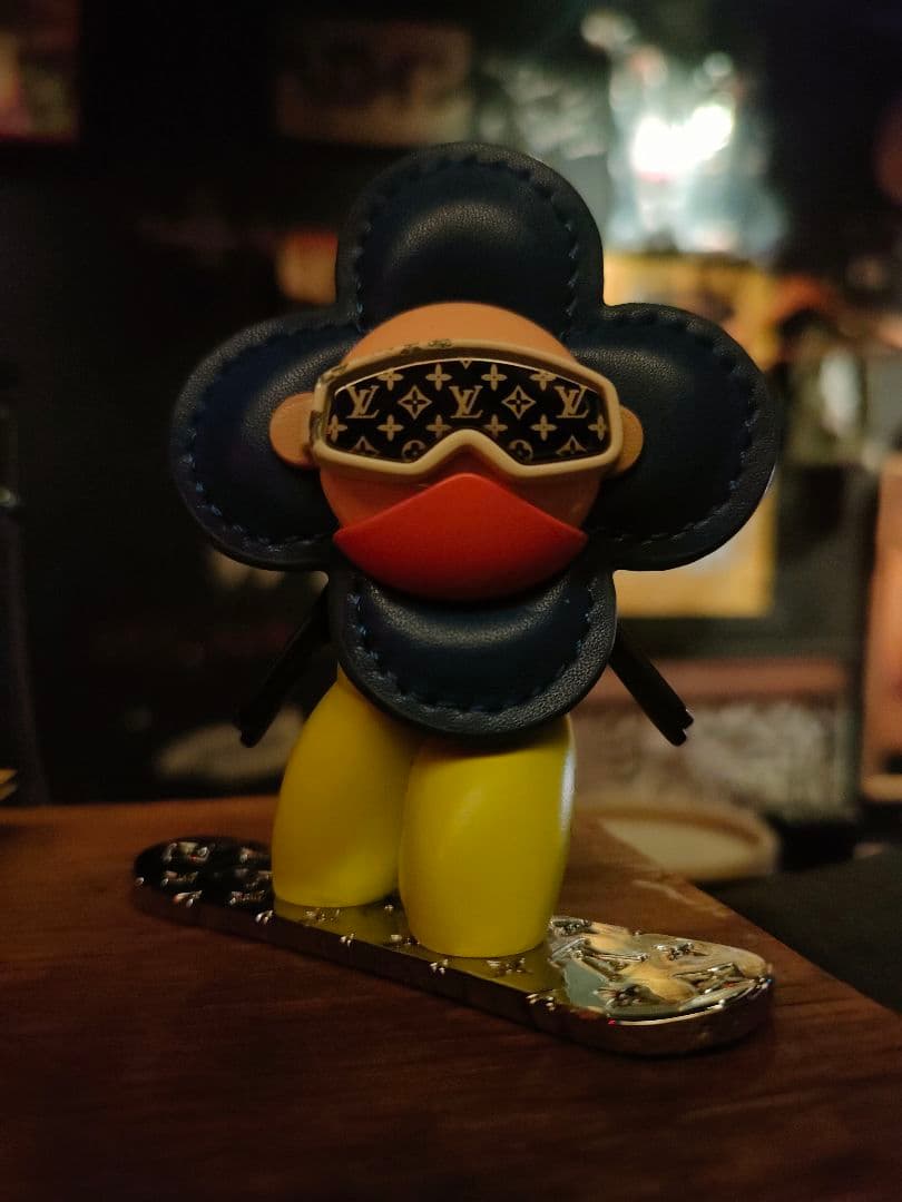 Louis Vuitton スノーボードキャラクターキーホルダー