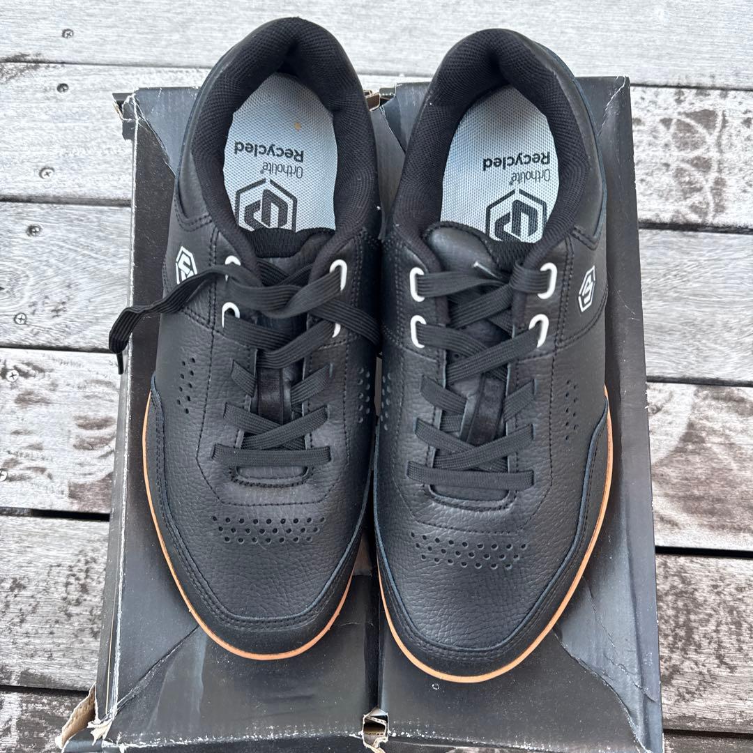 ウェア UNPARALLEL ROOST US8