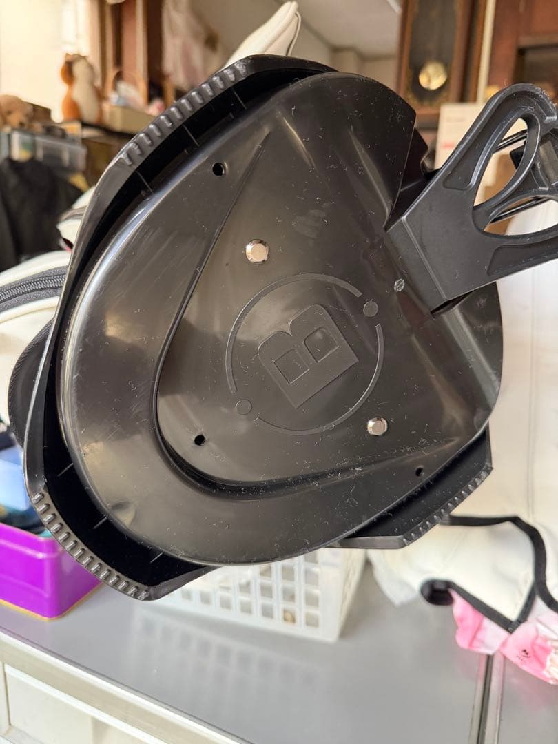 超美品　ブリーフィング　キャディバッグ　白　スタンド　ネームプレート付き