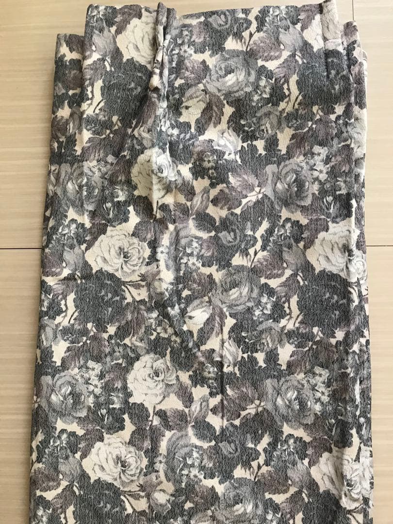 【窓用】裏地付き　ジャガード　カーテン　2間用（4枚）