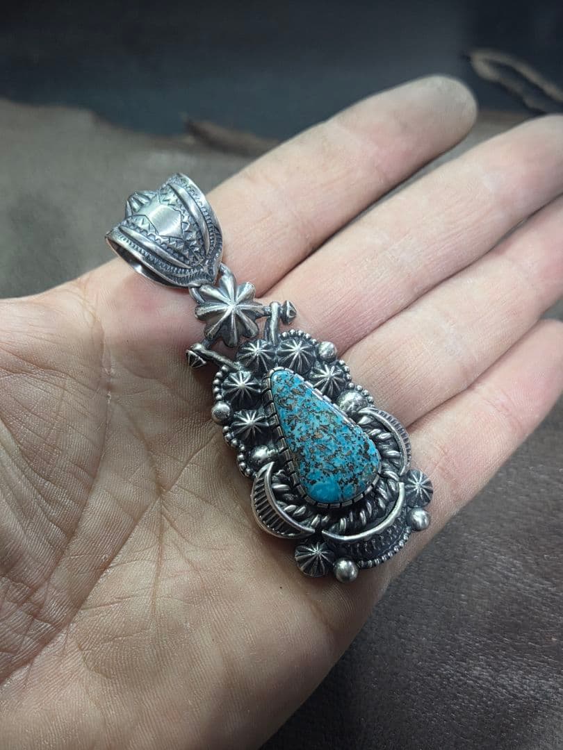 ハイグレード　ペルシャン　ターコイズ　インディアンジュエリースタイル　ペンダント