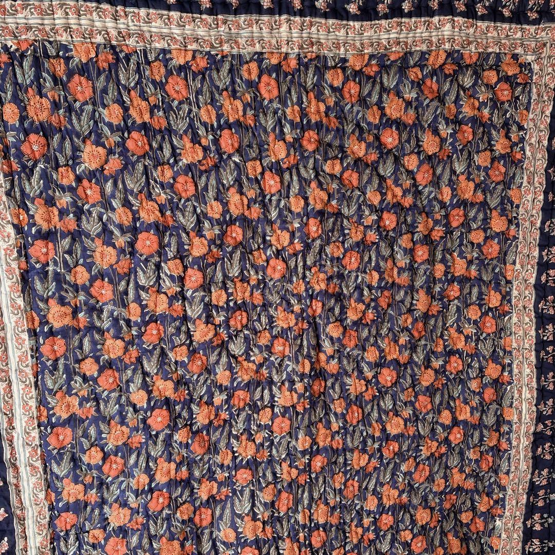 未使用※インド ブロックプリント 中綿入りキルト オレンジフラワー　マルチラグ