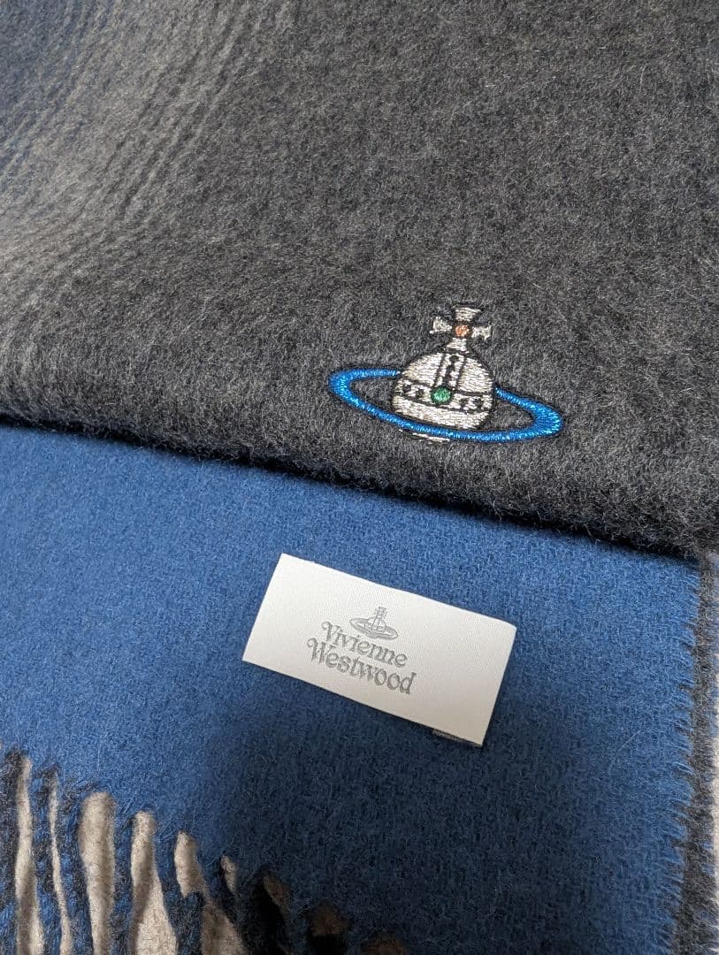 美品 Vivienne Westwood カシミヤマフラー