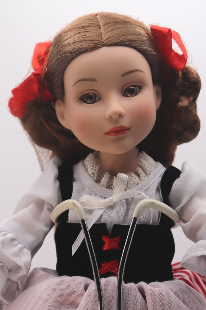 What Big Eyes You Have エファンビー・ドール 35cm