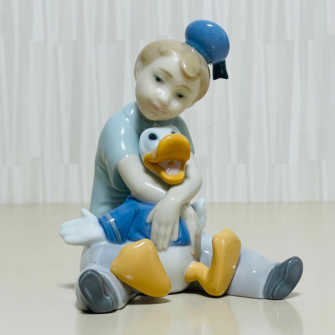 NAO ディズニーコレクション ドナルドと夢の中 陶器製 人形 フィギュリン