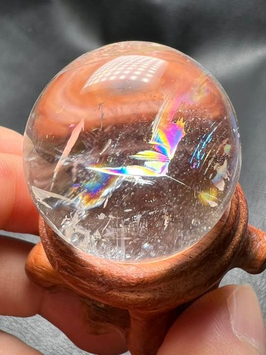 0725100  レインボーアイリスクォーツ　30ミリ　台座付き