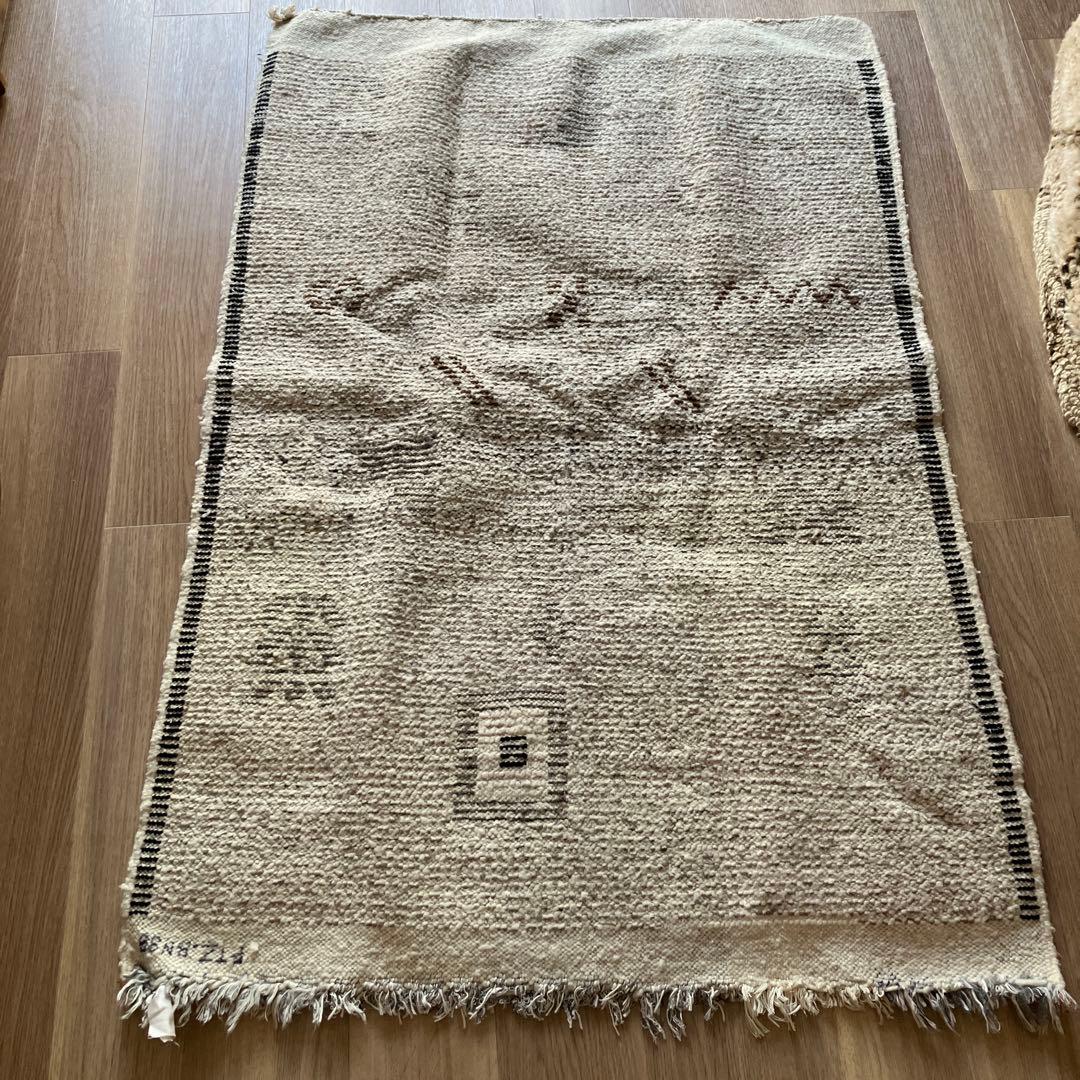 モロッコ　ベニワレン　ラグ　モチーフ柄