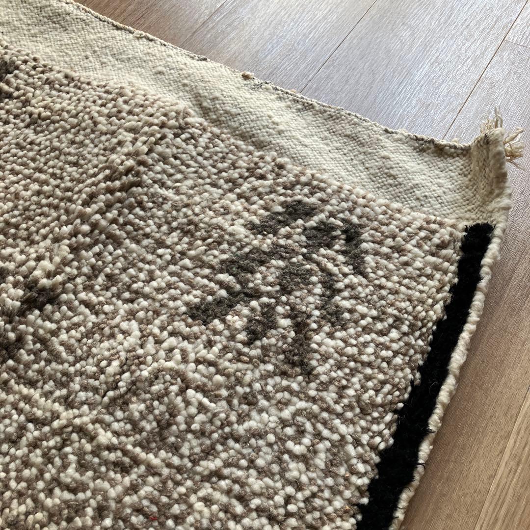 モロッコ　ベニワレン　ラグ　モチーフ柄