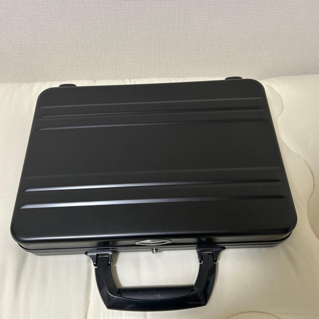 ゼロハリバートン ZERO HALLIBURTON アタッシュケース