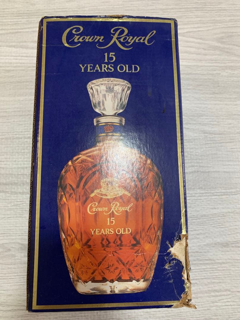 クラウンローヤル15 Years Old ウイスキー　750ml