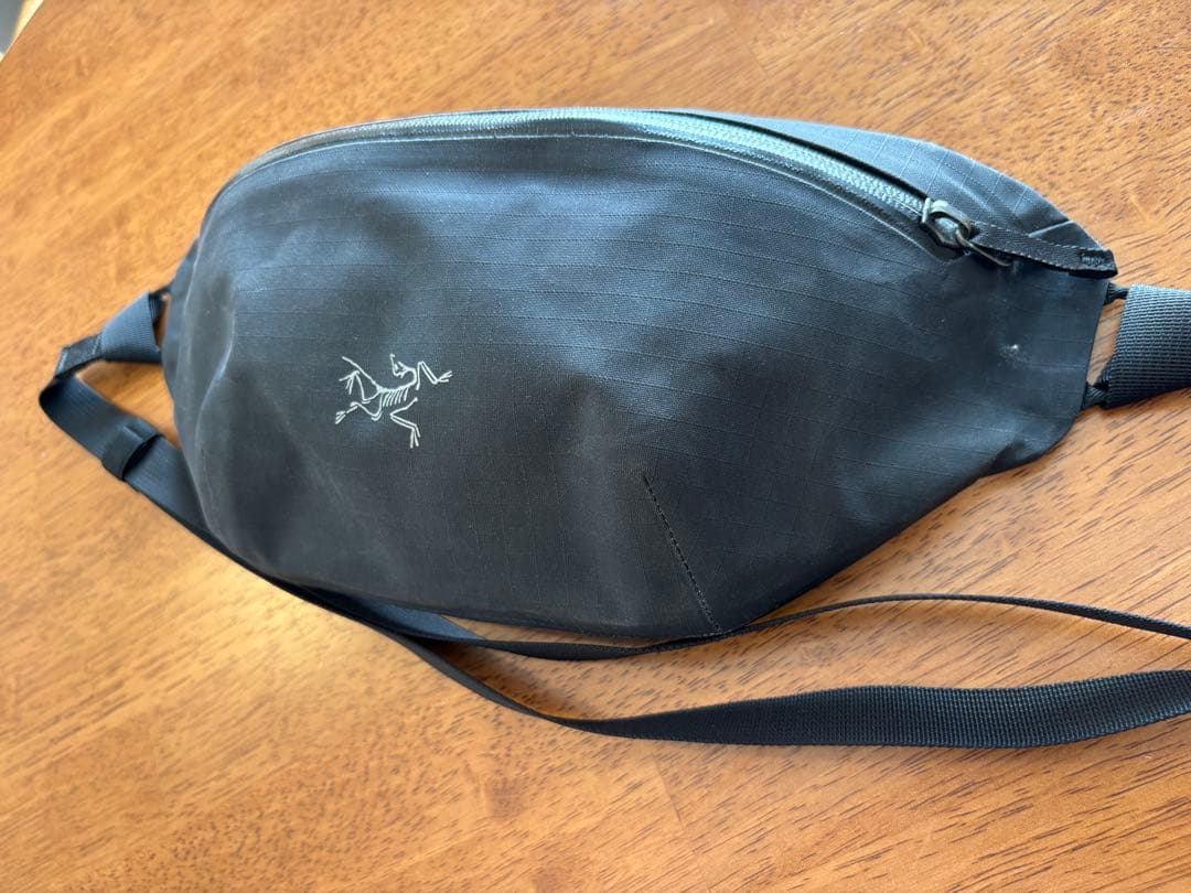 Arc'teryx グランヴィルクロスボディバッグ ブラック