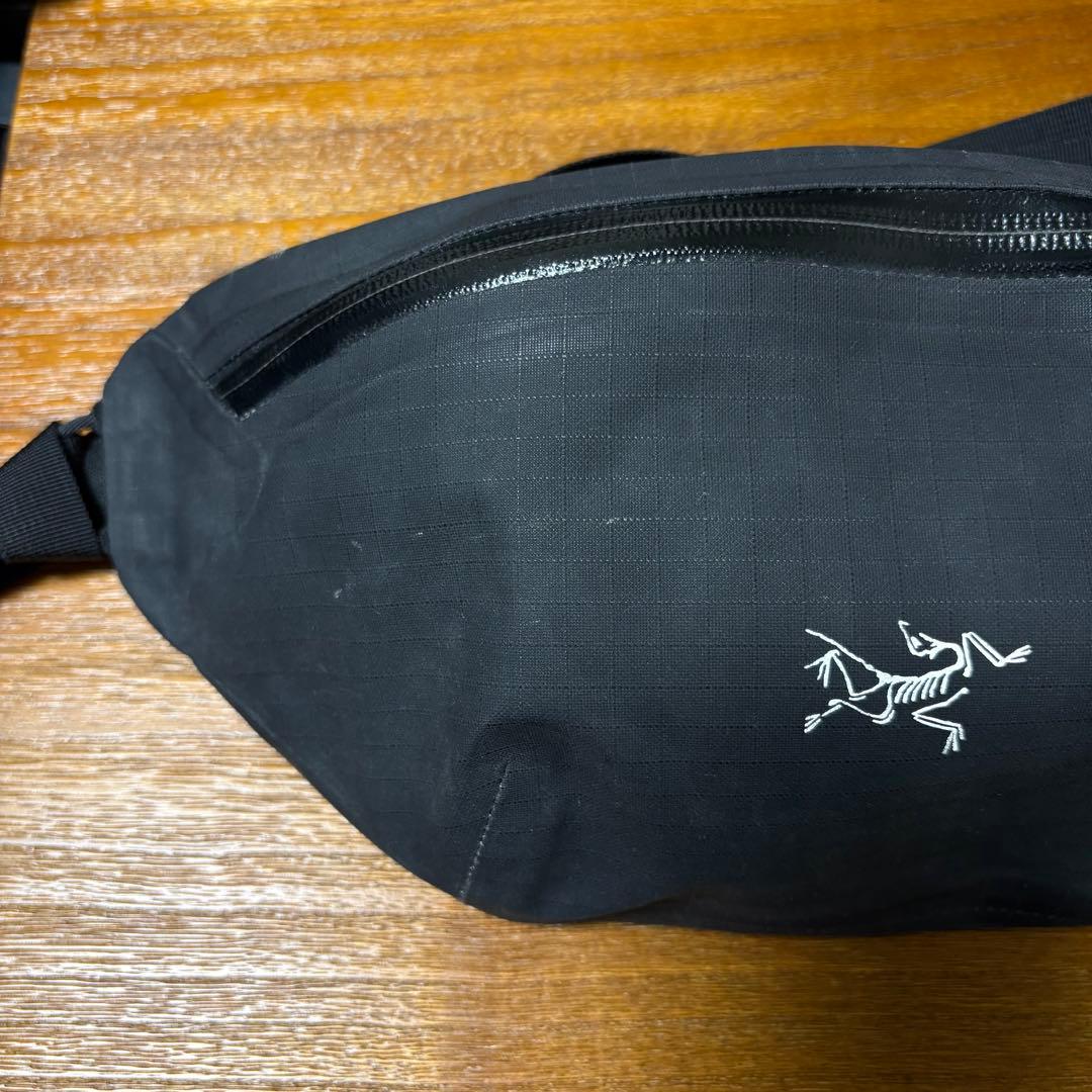 Arc'teryx グランヴィルクロスボディバッグ ブラック