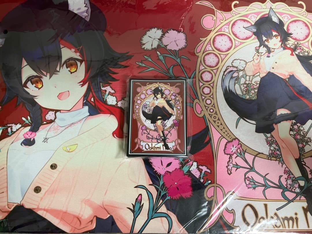 混沌の女神様　ホロライブ　スリーブ　プレイマット　ミュシャ風　大神ミオ