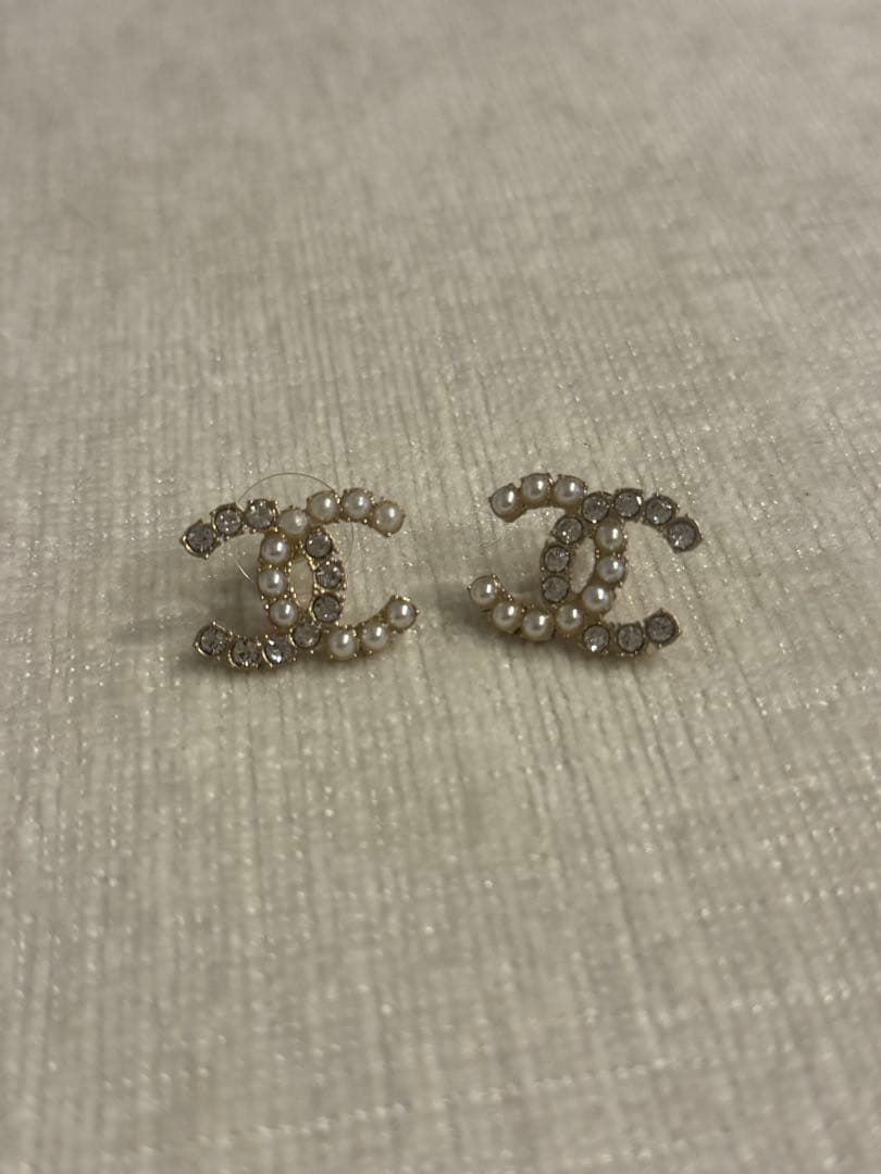 CHANEL CCロゴ パールピアス