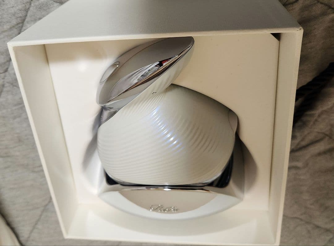 リファビューテックヘッドスパ ホワイト