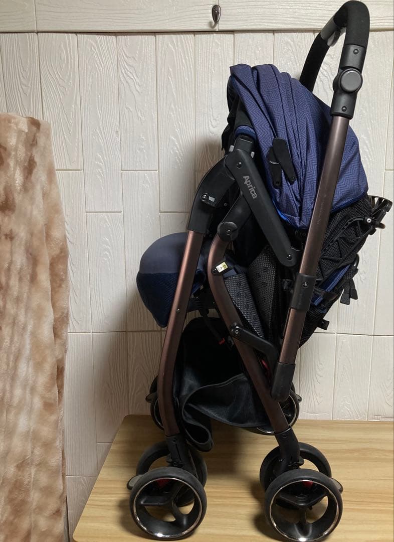 定価8万円 美品クリーニング済 アップリカ オプティア プレミアム ベビーカー