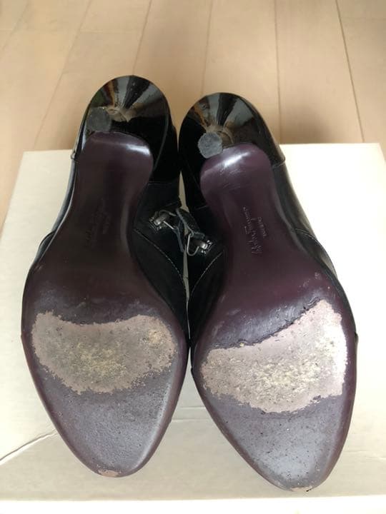 フェラガモ ブーティ ブラック