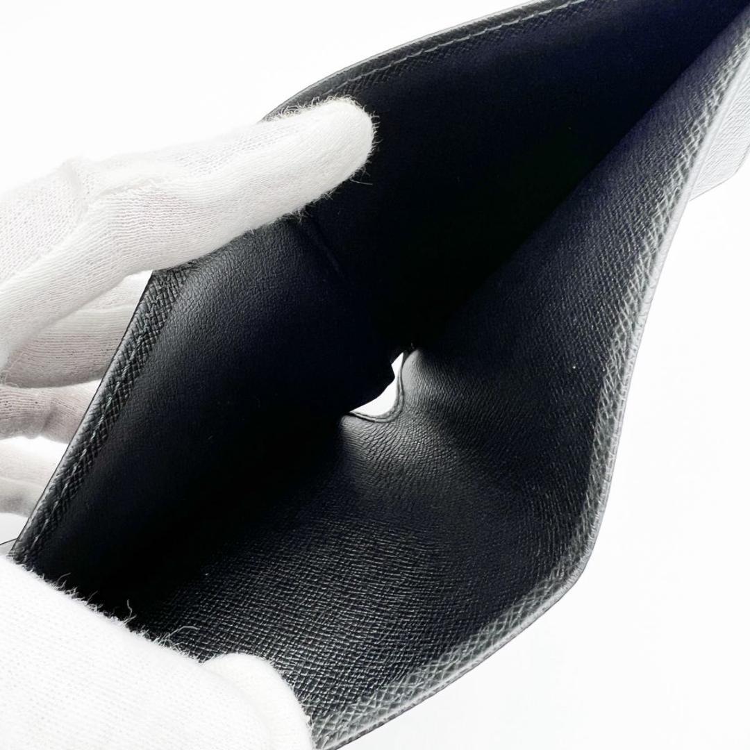 【使用わずか】ヴィトン タイガ 二つ折り コンパクト 財布 黒 ブラック