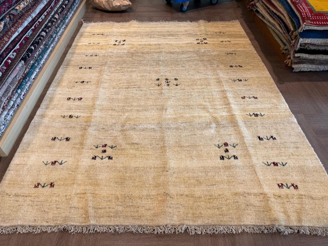 266x209cm 手織りペルシャギャッベ リビングラグ ナチュラル イラン