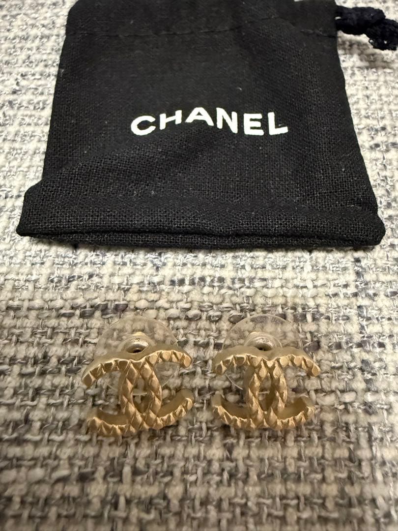 CHANEL ゴールド CCロゴ ピアス
