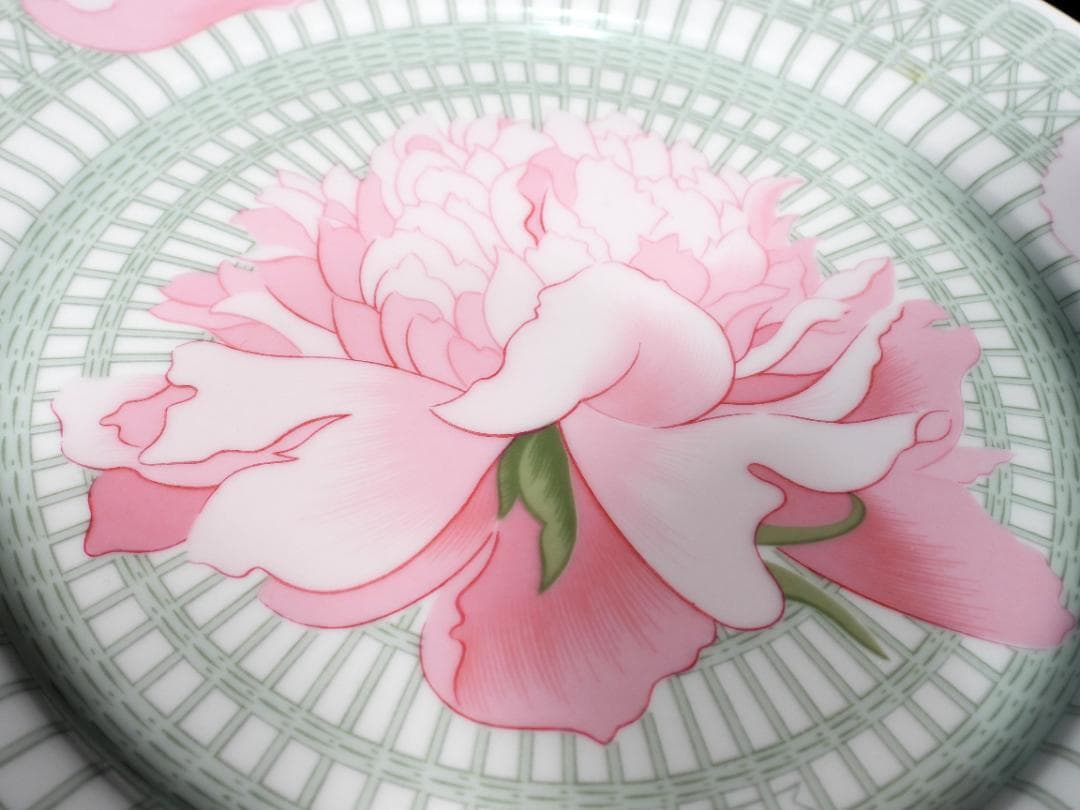 HERMESエルメス ピヴォワンヌPIVOINES ROSES 中皿　プレート