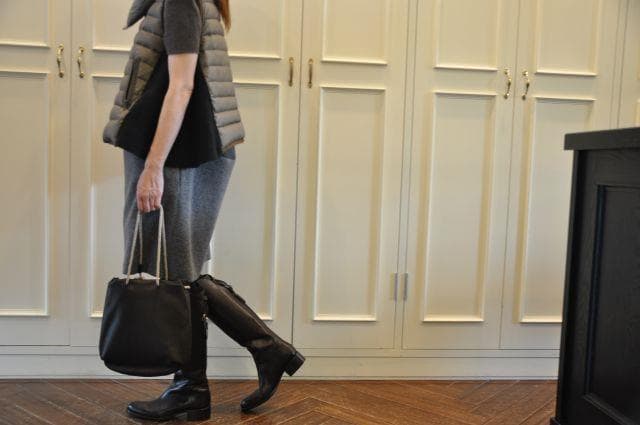 HACHE 中綿フレアベスト４０カーキイタリア製　ワンピースおまけ