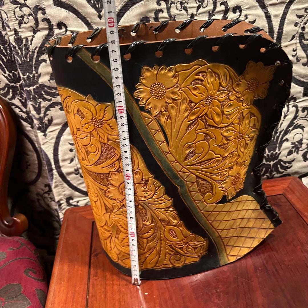 レザーカービング　ブーツ型　ゴミ箱　皮