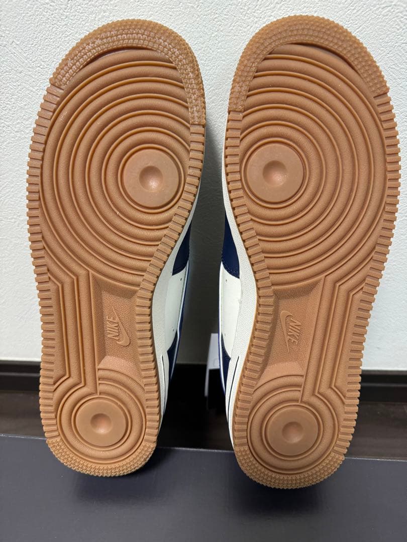 ナイキ　エアフォース1 07 LV8 25cm