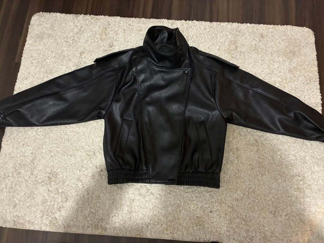 ZARA 黒 レザーライダースジャケット