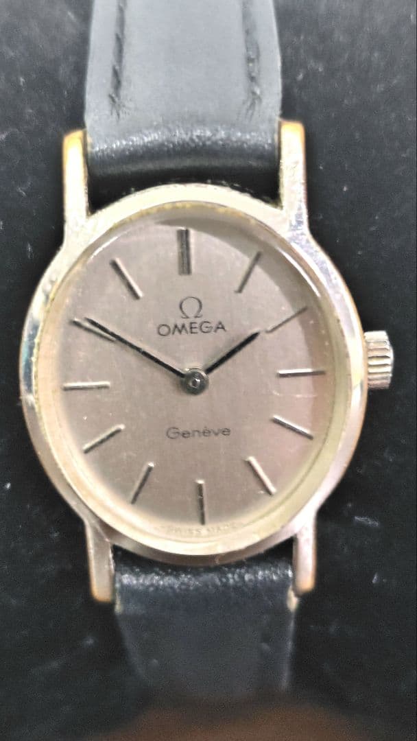【動作品】OMEGA Geneve 手巻き ヴィンテージ腕時計 Ω純正リューズ