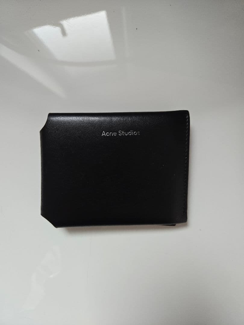 硬*す様 Acne Studios ブラック 三つ折り財布