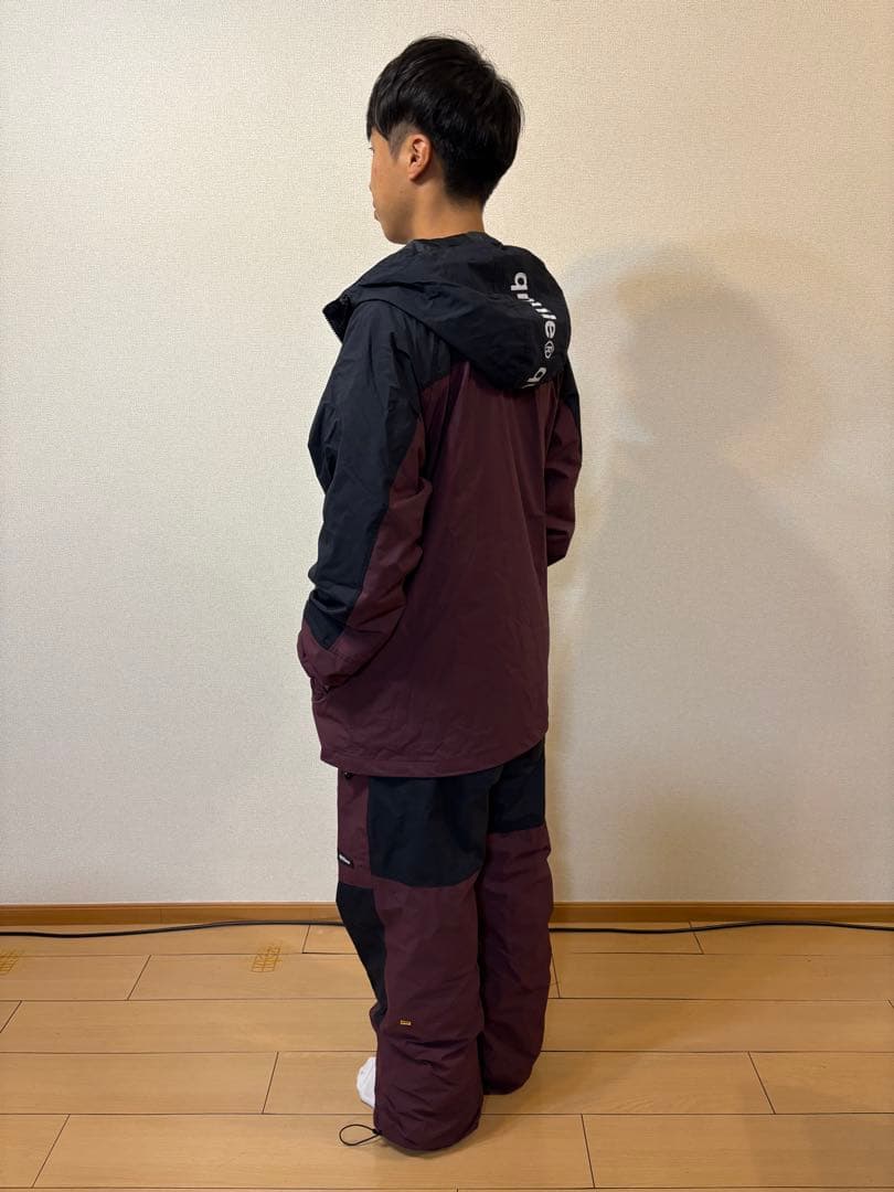 qmile スノーボードウェアセット 黒とワインレッド