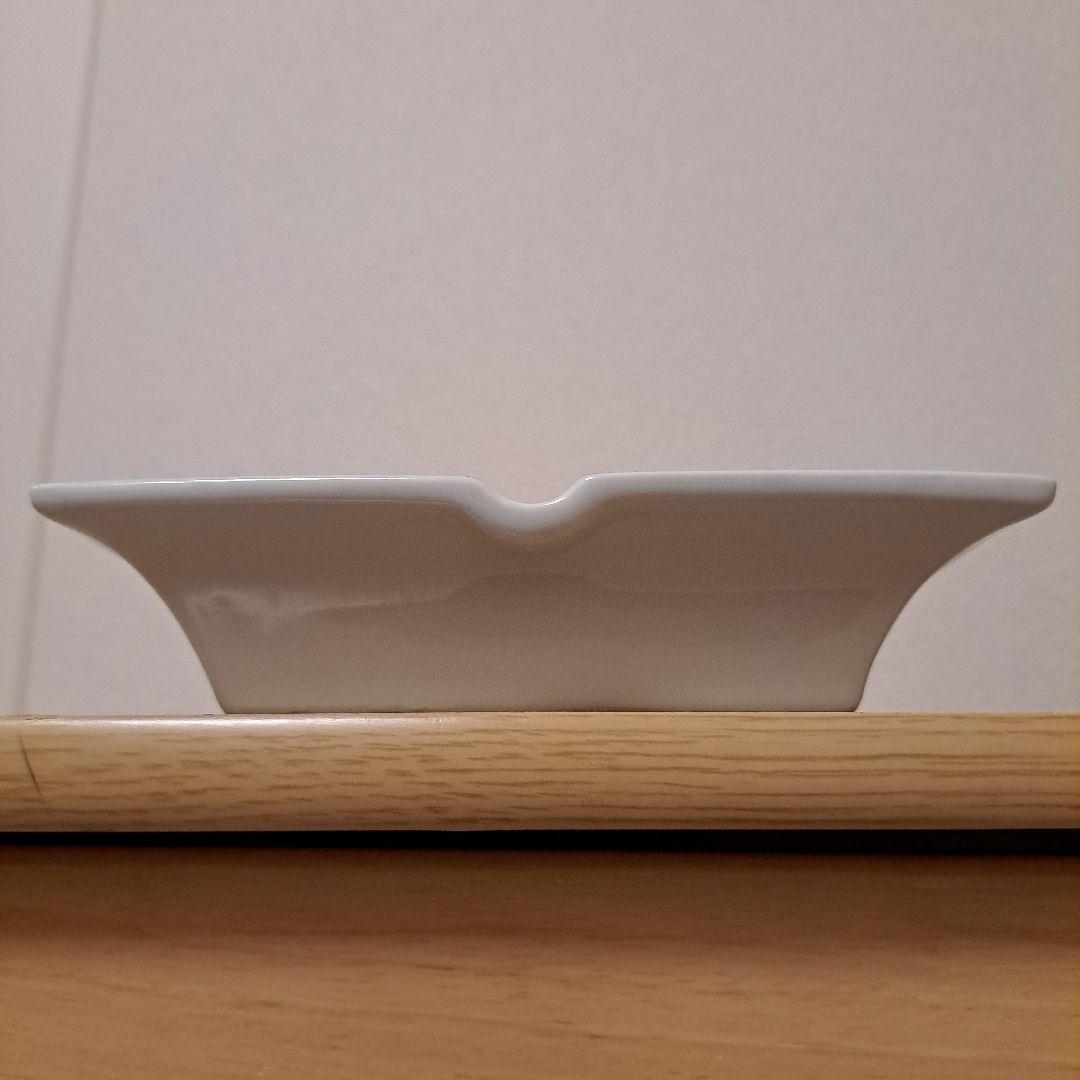 HERMES　羽根デザインの陶器灰皿　アッシュトレイ