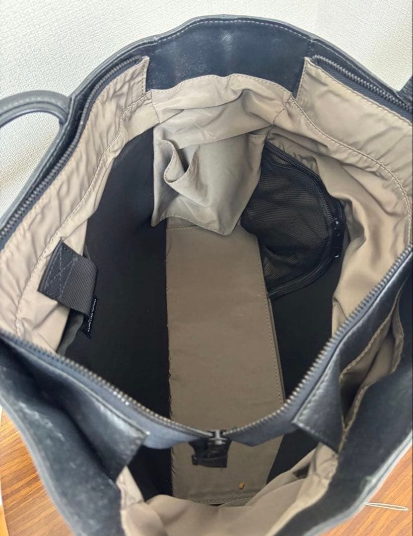 UNITED ARROWS トートバッグ ネイビー（限りなく黒に近い）