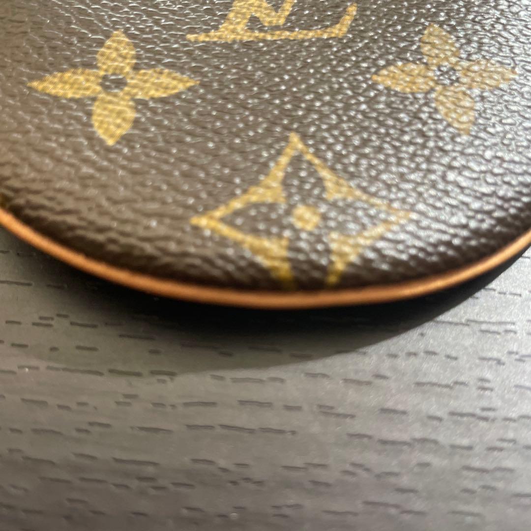 ルイ・ヴィトン 小銭入れ 丸型