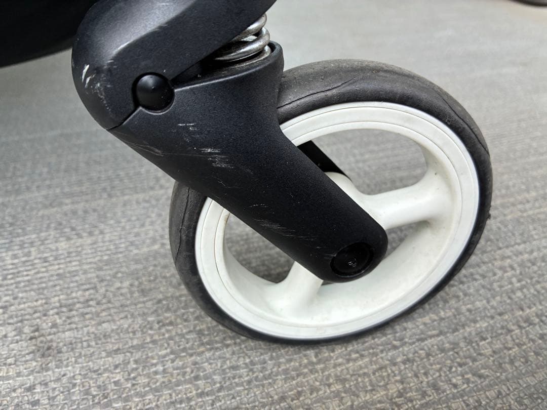 LIBELLE 折りたたみ式ベビーカー ベージュ/ブラック