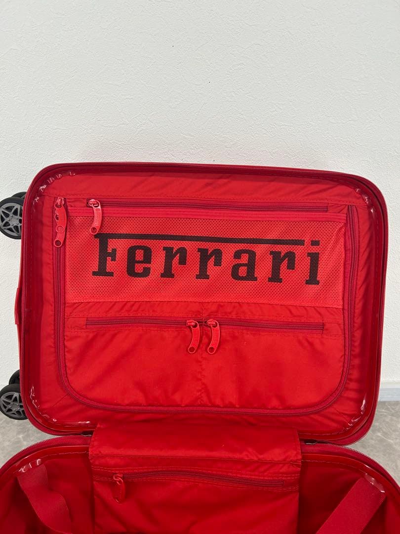 送料込み⭐︎Ferrari 【赤 キャリーケース 4輪】希少