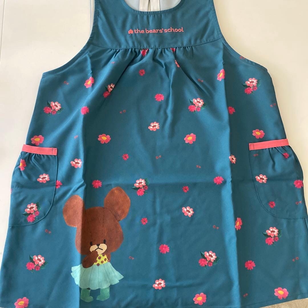 完売品　くまのがっこうエプロン　保育士エプロン　学研