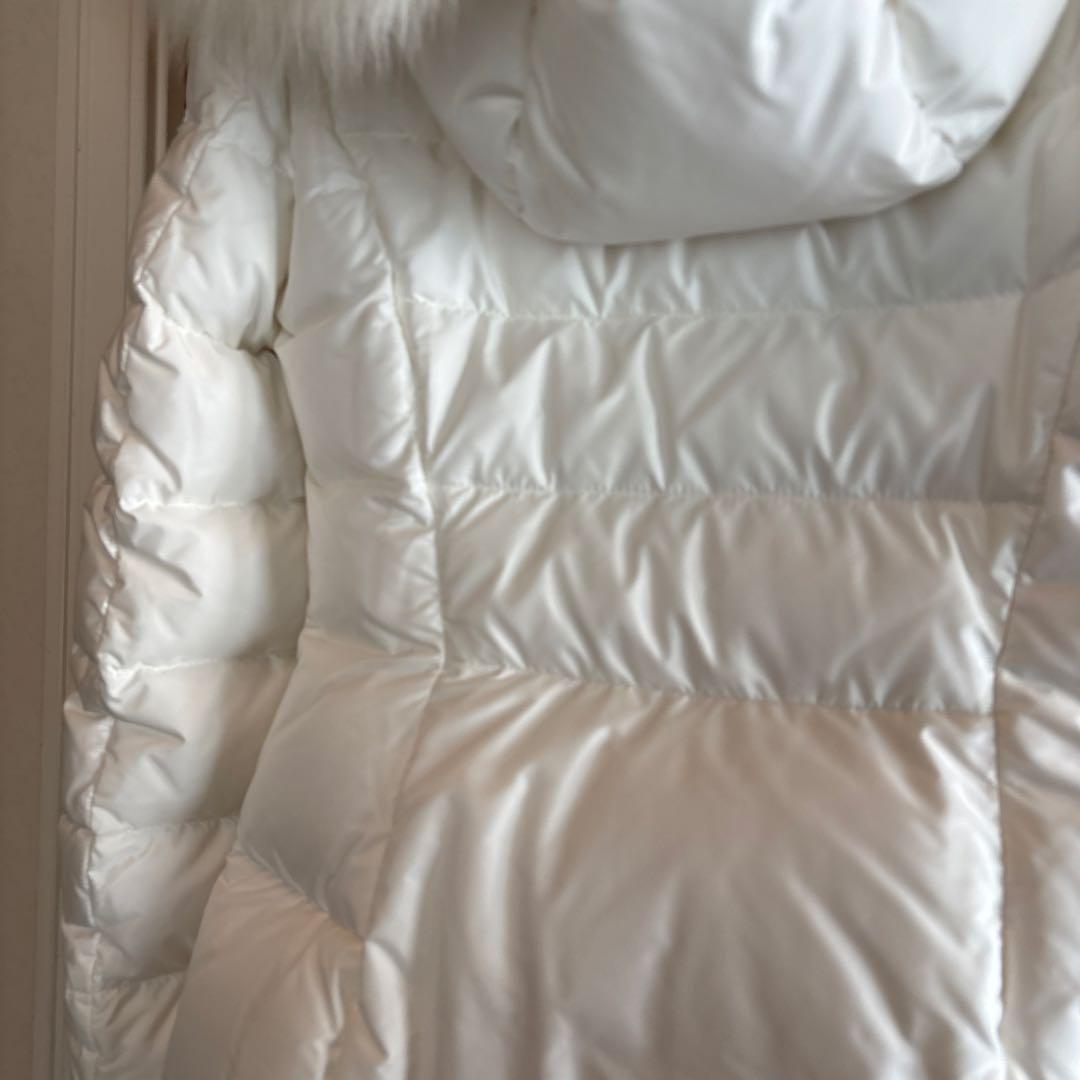 PRADA ホワイト ダウンジャケット フード付き