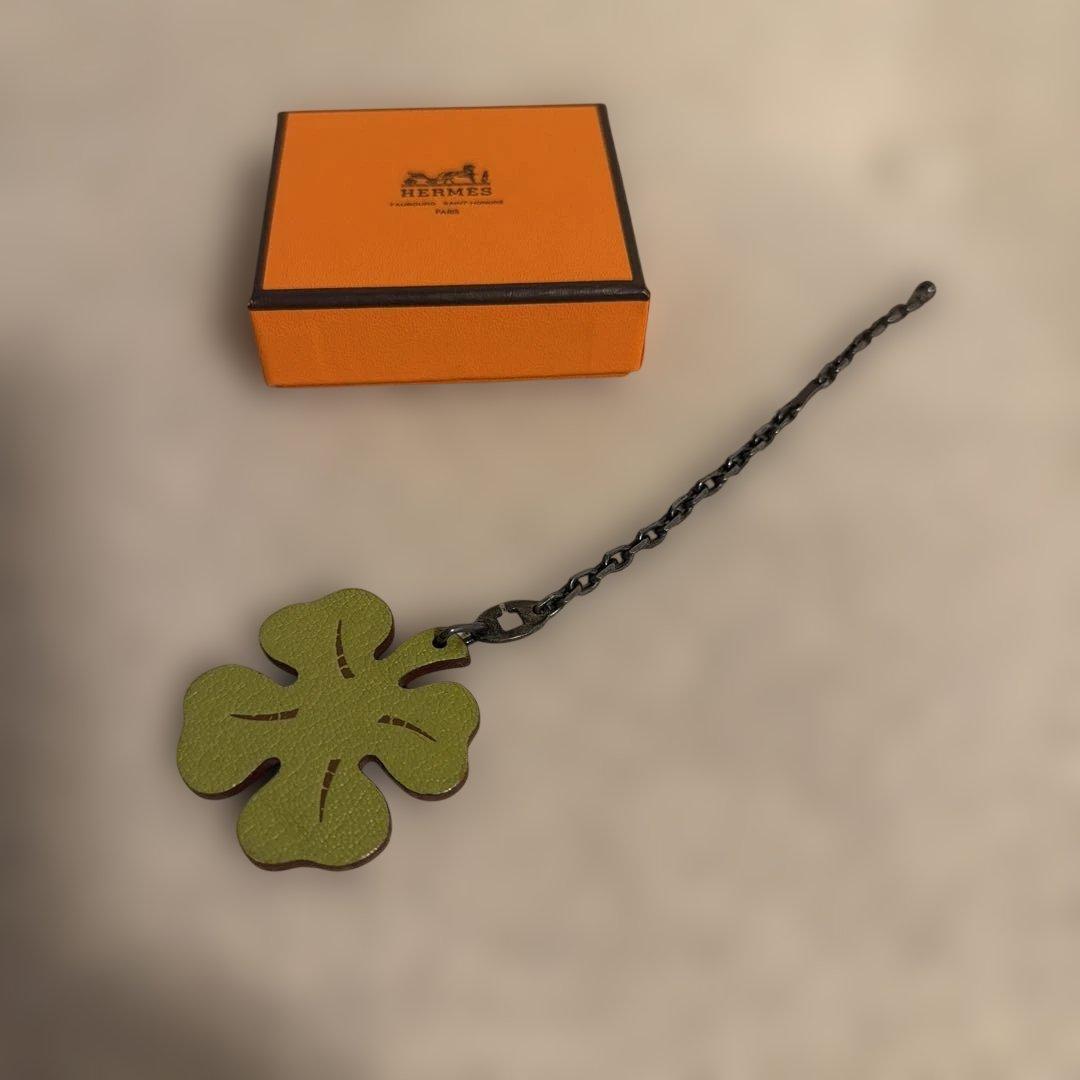 HERMES エルメス クローバー チャーム キーホルダー