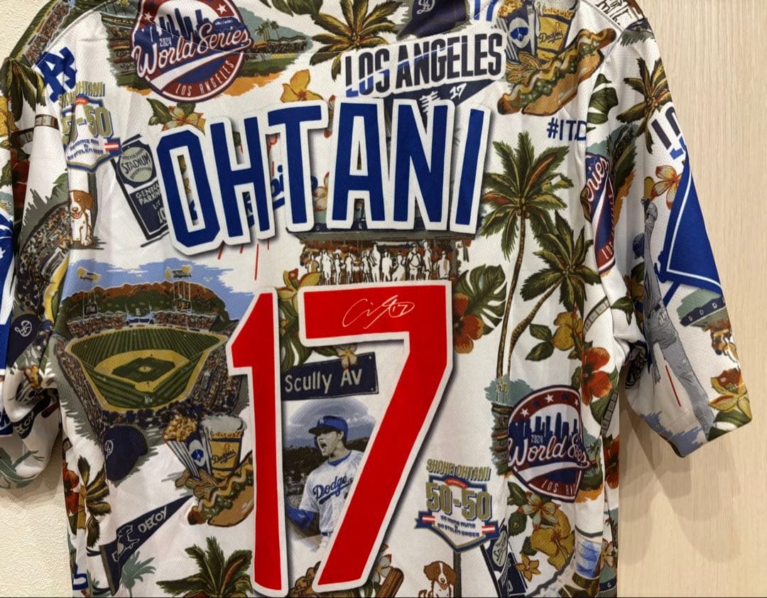ラスト一点！⭐️期間限定価格⭐️大谷翔平 サインアロハユニフォーム50/50CLUB