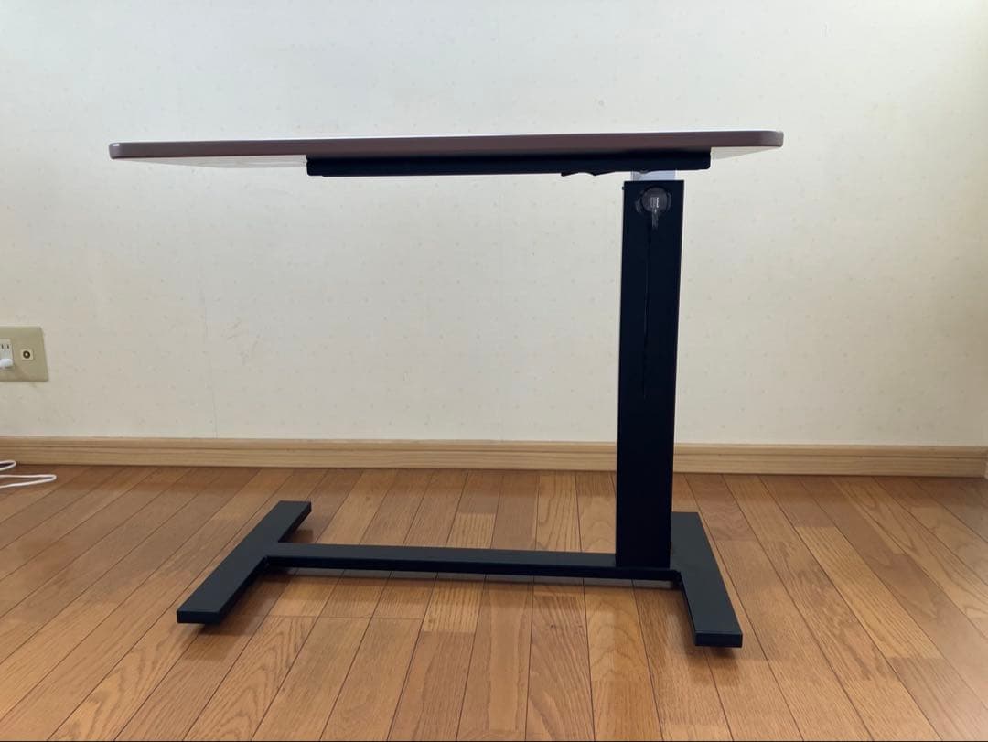 ニトリ　テーブル　長方形　デスク　仕事　キャスターあり