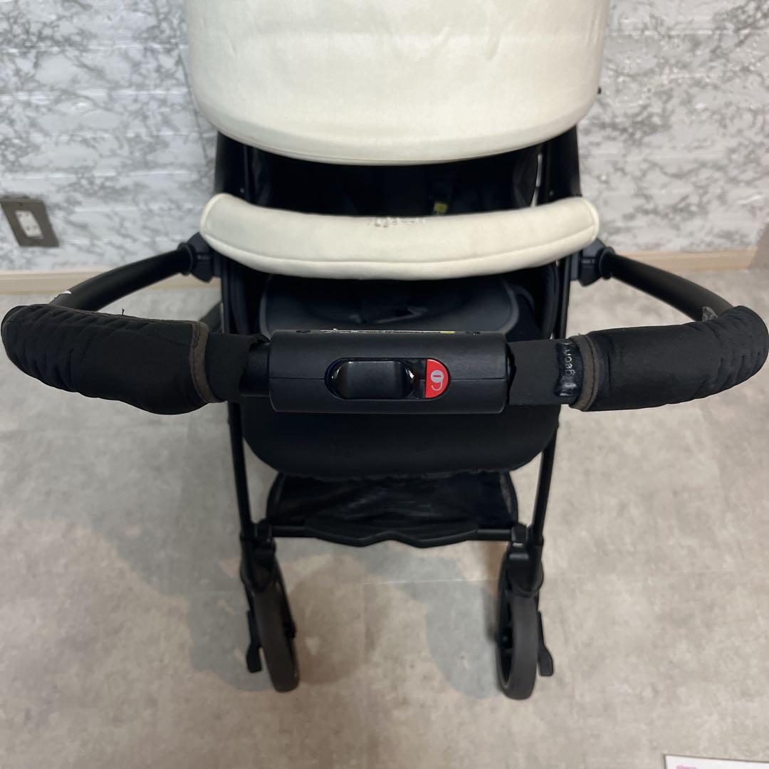 pigeon ピジョンランフィRunfee RB2 ベビーカー アイボリー