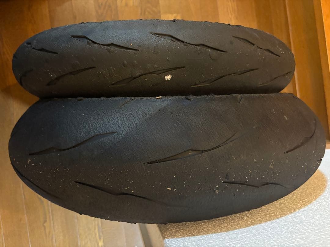 ブリジストン　R11 120/600R17 180/640R17 前後セット