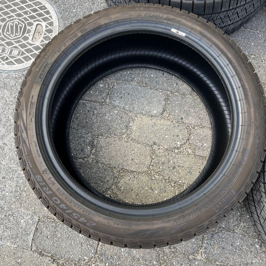 ピレリ ICE ZERO ASIMMETRICO 245/40R18