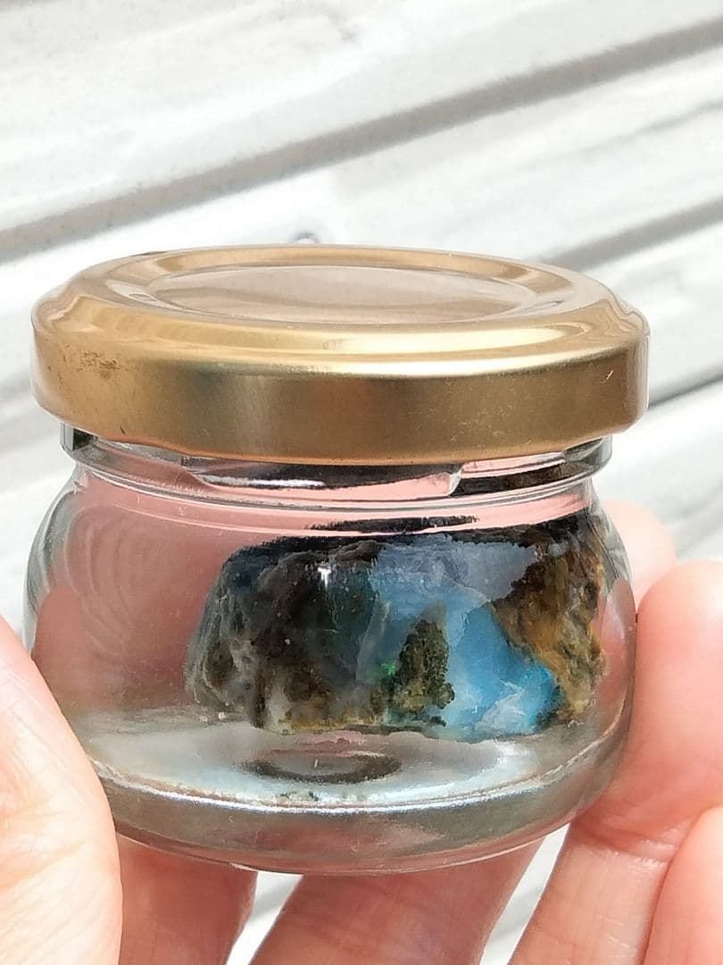 国産オパール　原石　国産　鉱物　国産鉱物　オパール　原石　番号88美しいオパール